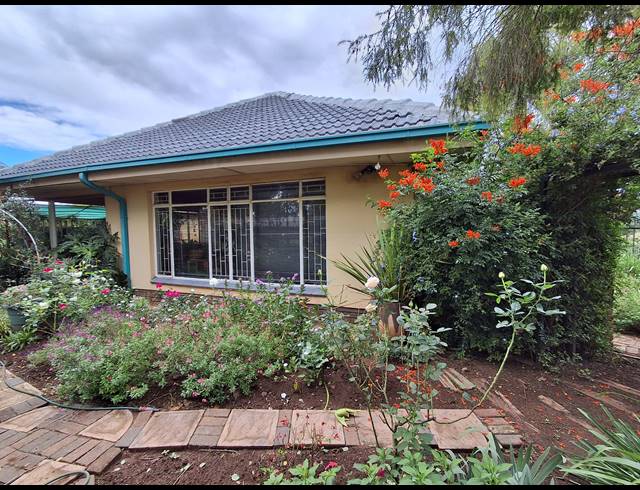 4 BEDROOM FREESTANDING FOR SALE IN STILFONTEIN EXT 4